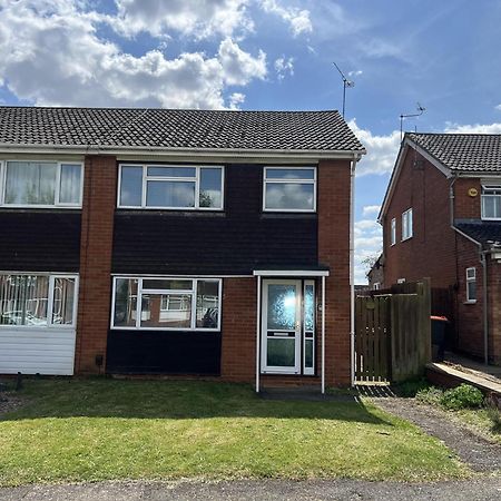 Villa Charming 3-Bed House In Leighton Buzzard Esterno foto