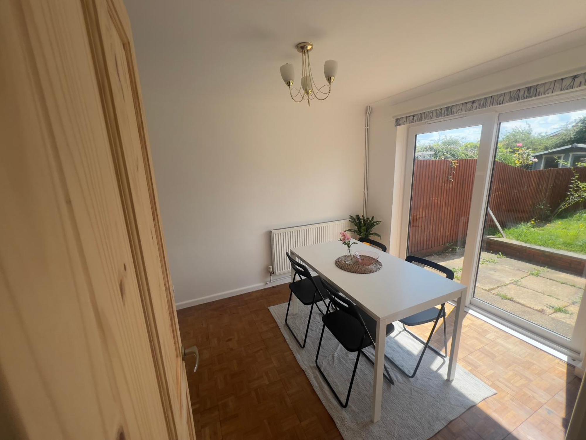 Villa Charming 3-Bed House In Leighton Buzzard Esterno foto